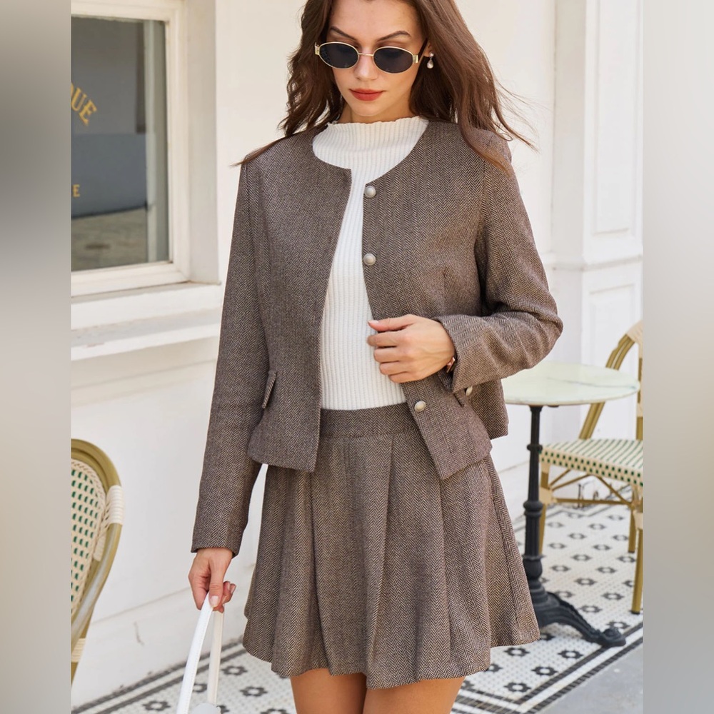 Brown Button Pockets Jacket - Picture 2 of 6